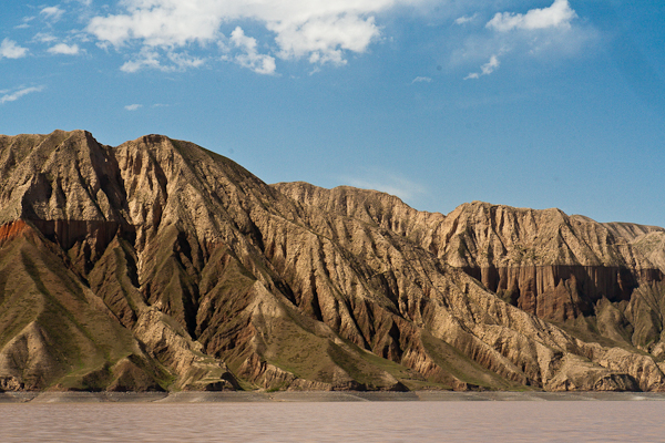 View of the Yellow River from Binglingsi (Gansu)