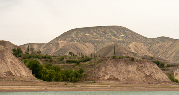 Bank of the Liujiaxia reservoir (Gansu)