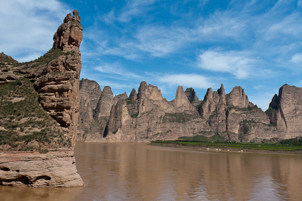 View of the Yellow River from Binglingsi (Gansu)