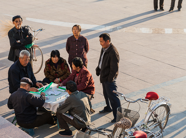 Mahjong players on the Silk Route (Xinjiang)